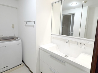 洗面リフォーム タッチレスで清潔に使える洗面化粧台＆お掃除しやすい浴室